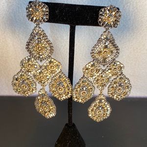 Gorgeous and virtually weightless Miguel Ases earrings